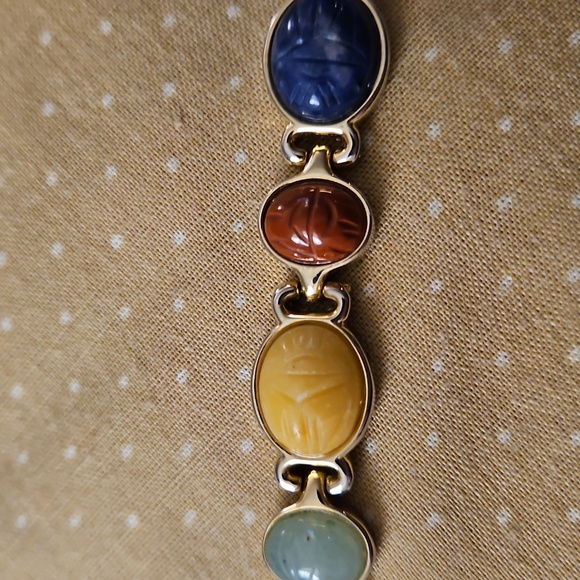💝 LIKE & SAVE 15%! Single Strand Scarab Bracelet - Picture 5 of 7